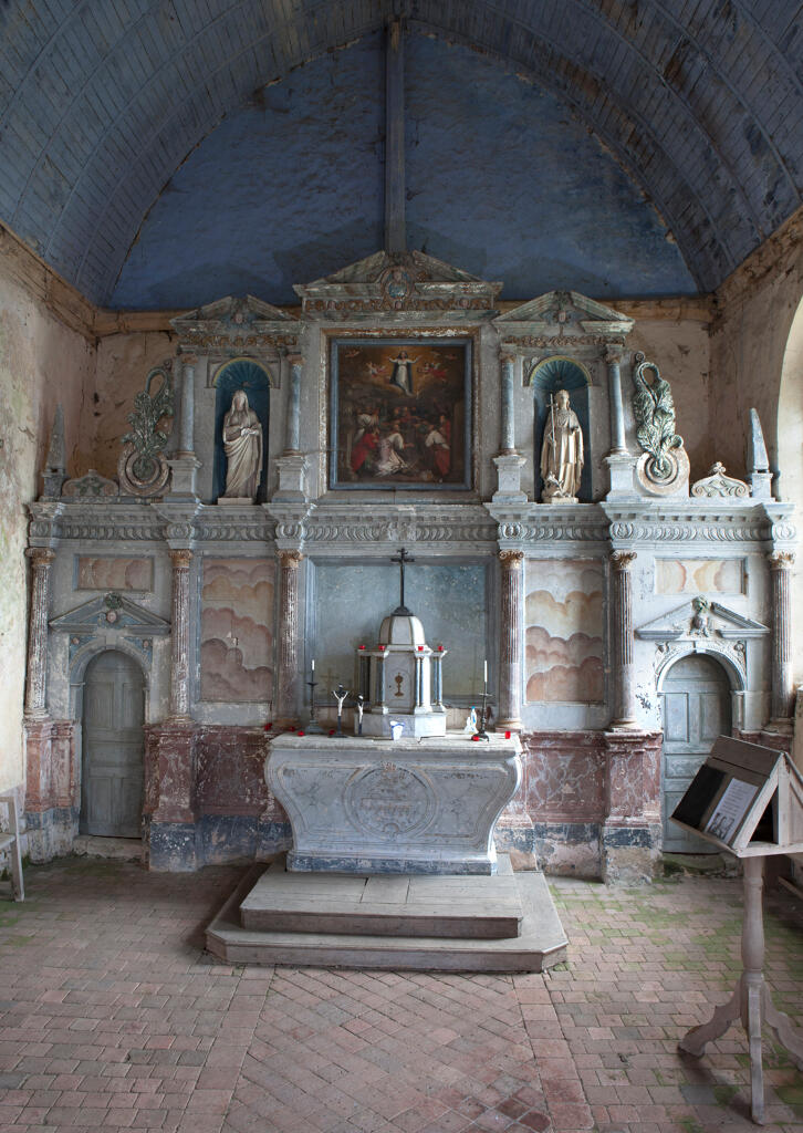Vue d'ensemble du maître-autel.
