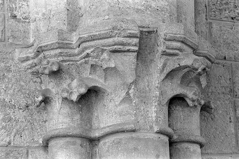 Chapiteau du pilier sud de l'avant-choeur.