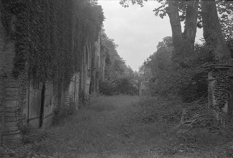 Emplacement du vaisseau central de l'église priorale.