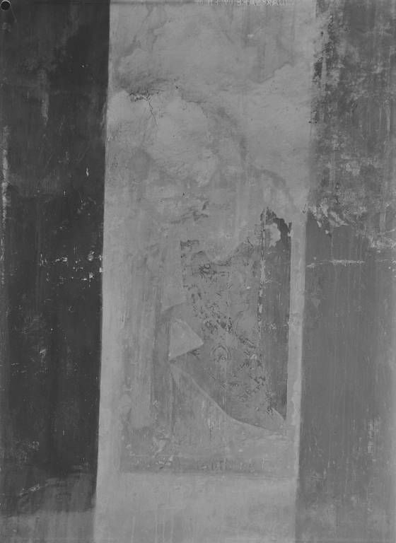 Peinture murale : nef, mur ouest. Panneau gauche : saint Matthias (photo prise en 1969).