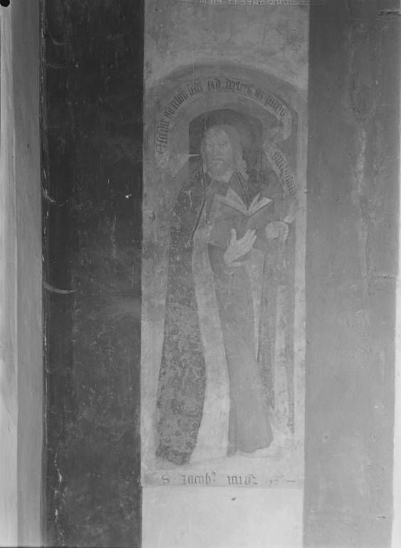 Peinture murale : chevet. Panneau gauche : saint Jacques le Mineur (photo prise en 1969).