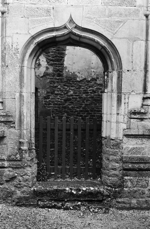 Porte (logis des Hôtes) (photo prise en 1969).