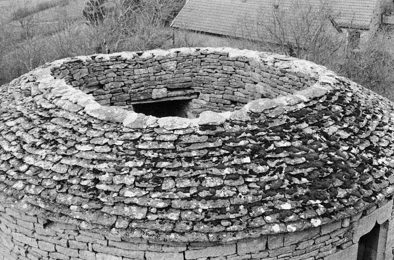 Dispositif d'entrée. Détail : le sommet d'une des tours (photo prise en 1969).