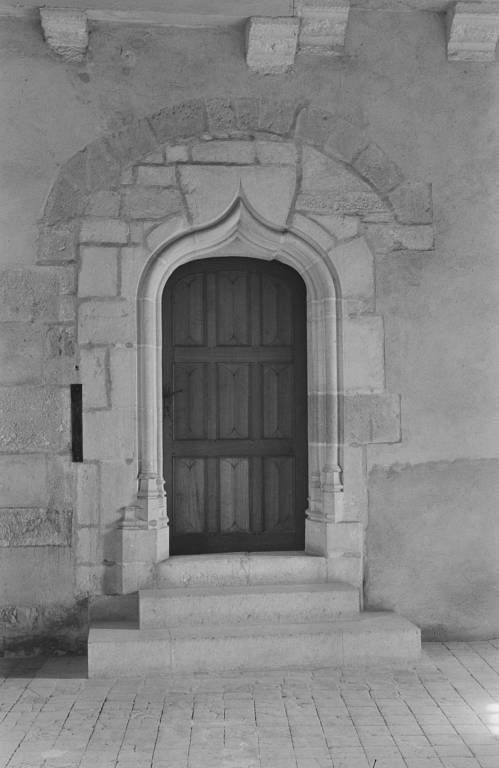 Porte de la chapelle (photo prise en 1969).
