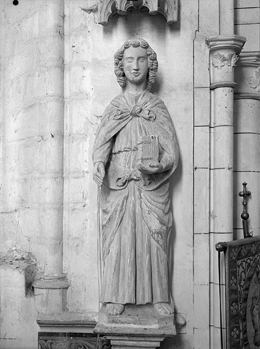 Statue (grandeur nature) : saint Jean l'Evangéliste