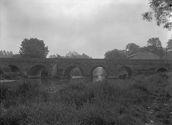 Pont sur l'Armançon (pont routier)