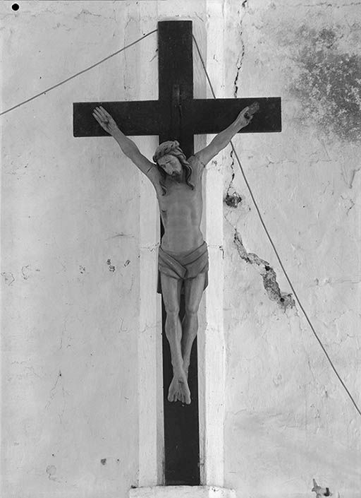 Croix : Christ en croix