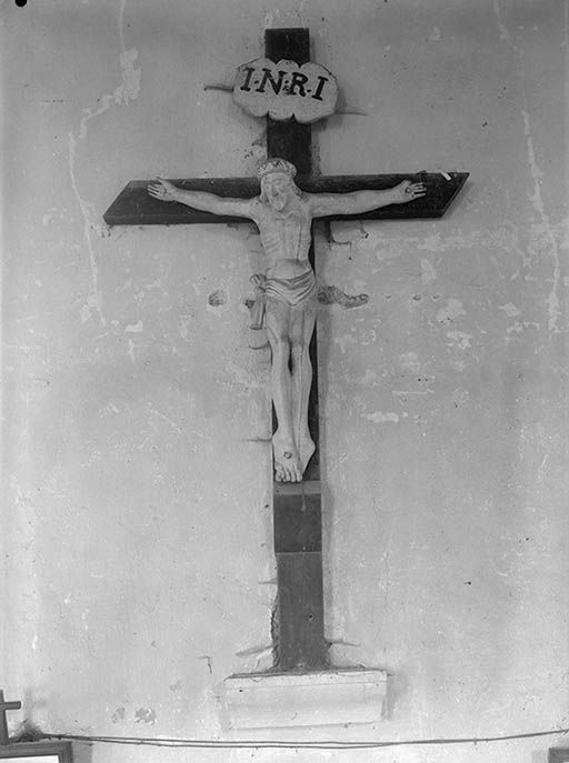 Croix : Christ en croix