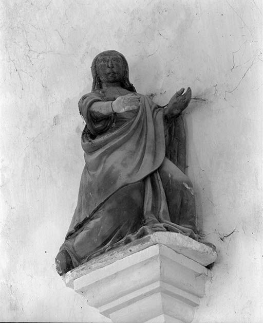 Statuette : Sainte Madeleine (?)