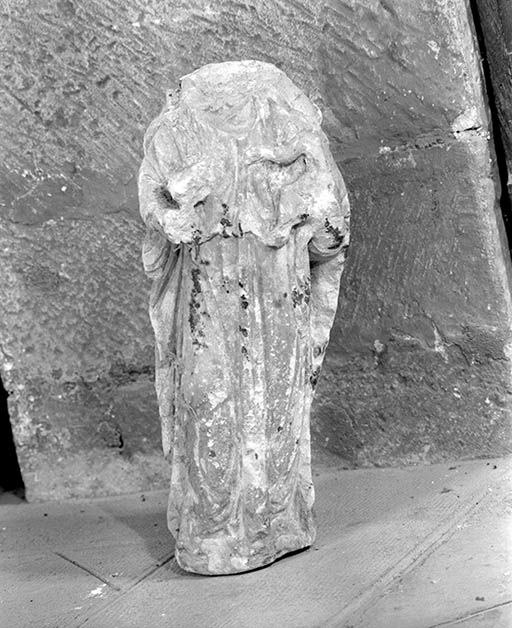 Fragment de croix monumentale : face.