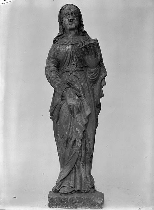 Statue : Sainte