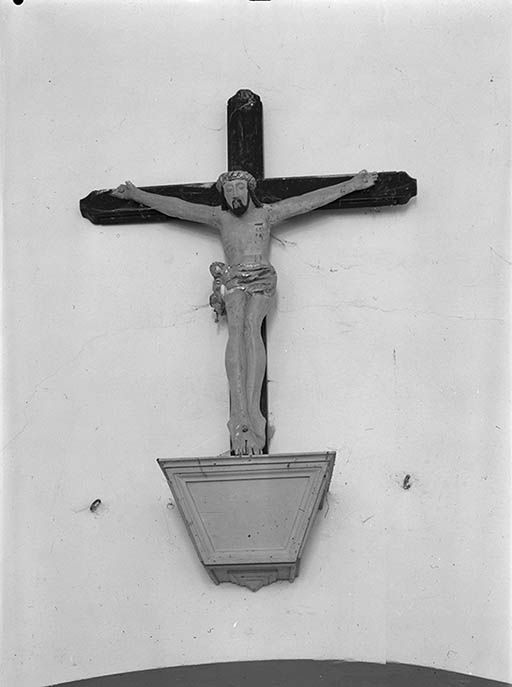 Croix : Christ en croix