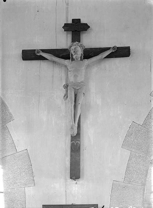 Croix : Christ en croix