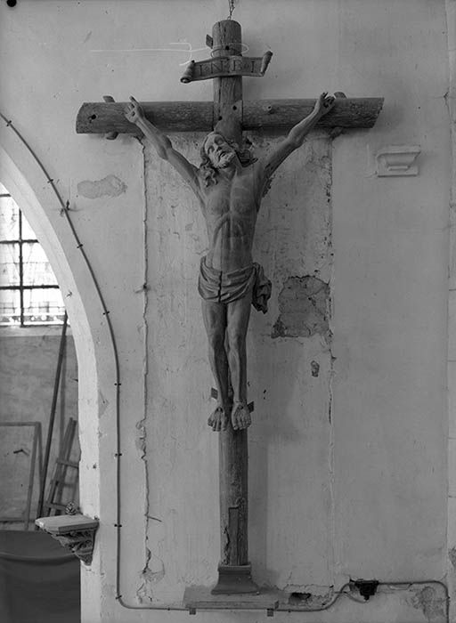 Croix : Christ en croix