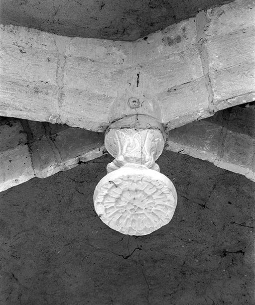 Chapelle latérale gauche de l'avant-choeur, détail : clef de voûte.