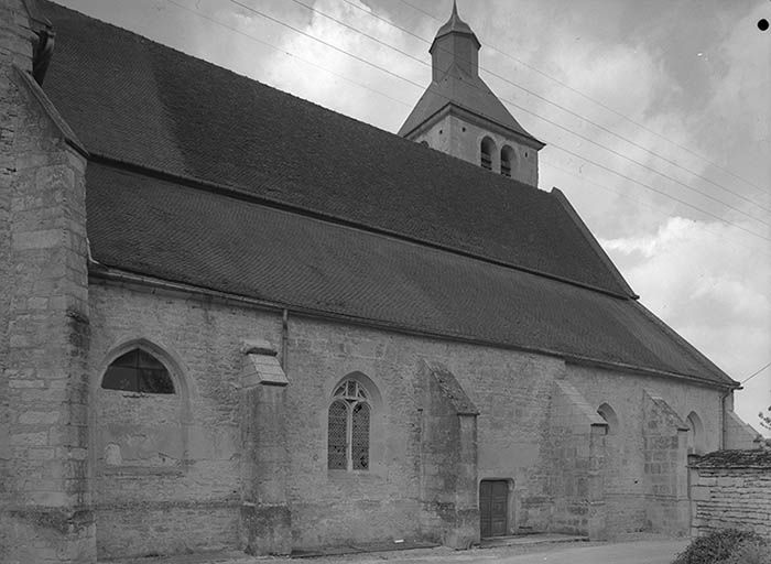 Façade du bas-côté nord.