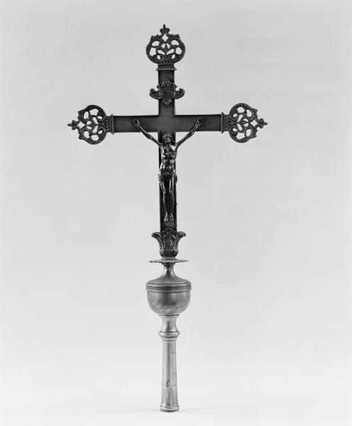 Croix de procession (2, série)