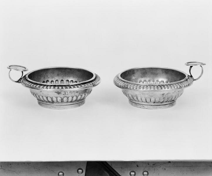 Vases de quête (coupes de quête, 2, paire)