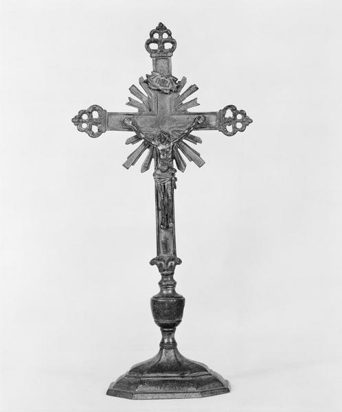 Croix d'autel