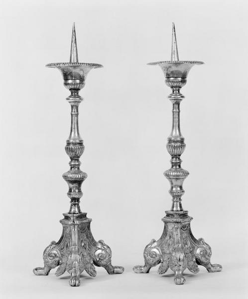 6 chandeliers d'autel