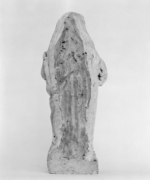 Vue du revers de de la Vierge deuillante.