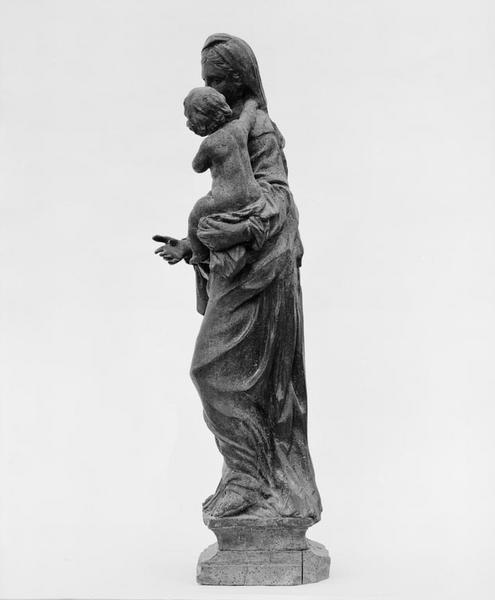 Statue (petite nature) : Vierge à l'Enfant (1)