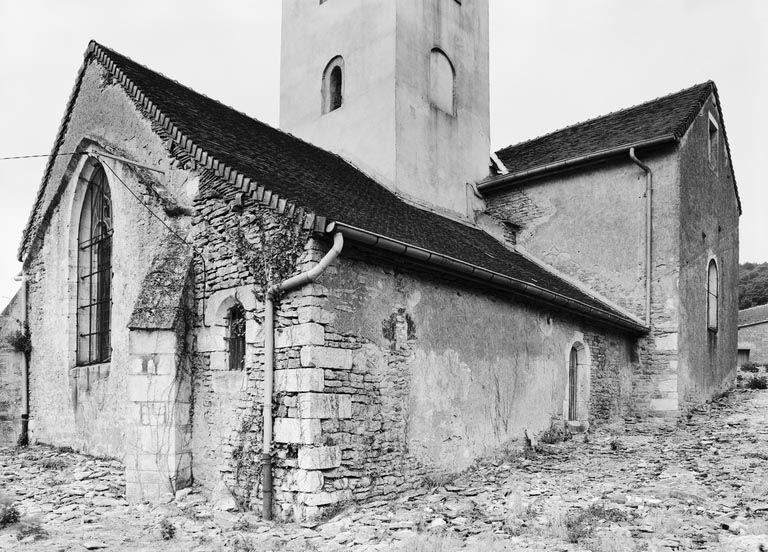 Elévation gauche du choeur et chapelle gauche.