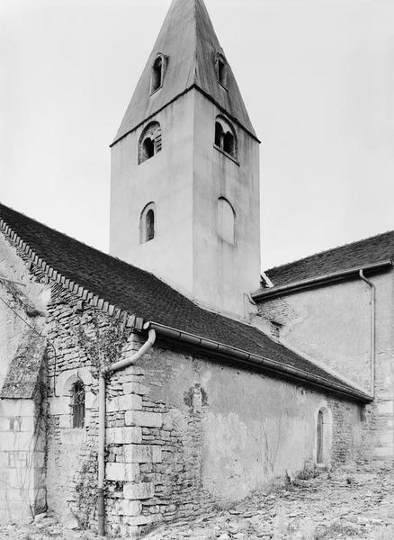 Elévation gauche du choeur et clocher.