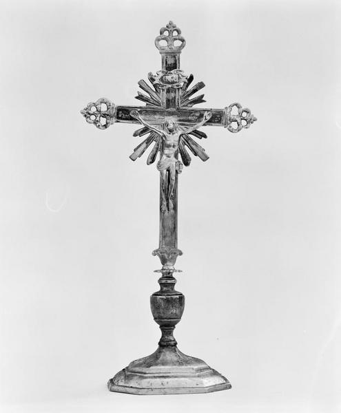 Croix d'autel