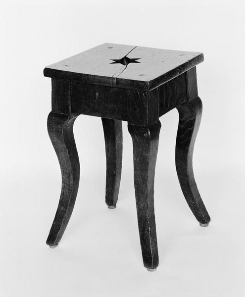 Tabouret d'église (4, série)