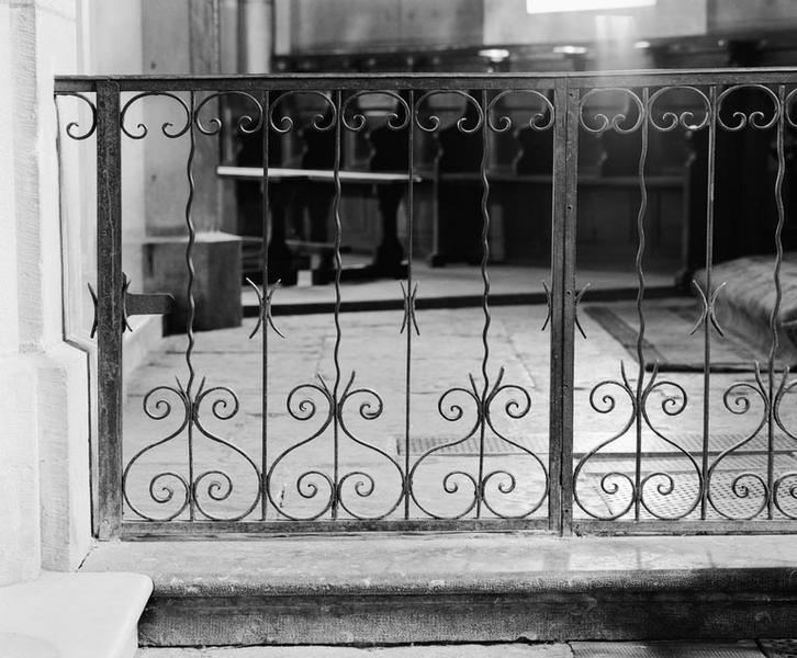 Grille de communion de déambulatoire.