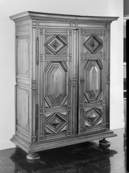 Armoire (1)