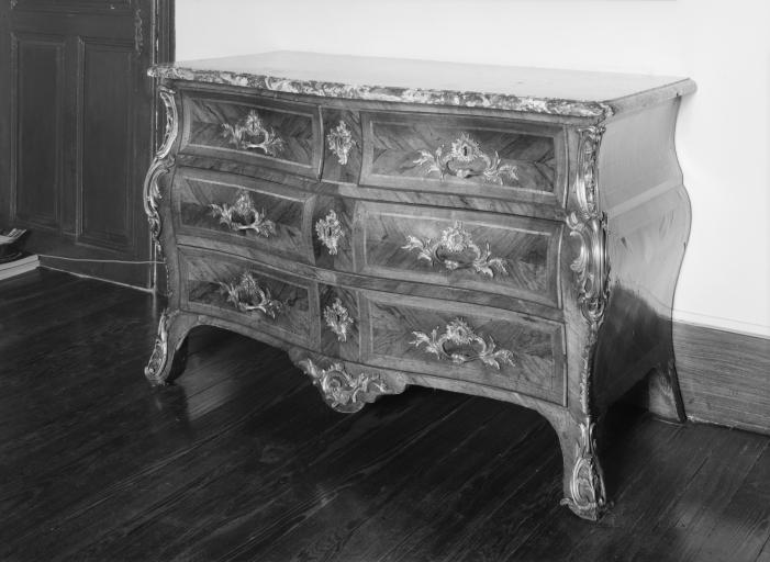 Commode