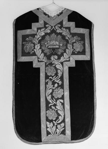 Chasuble, étole, manipule