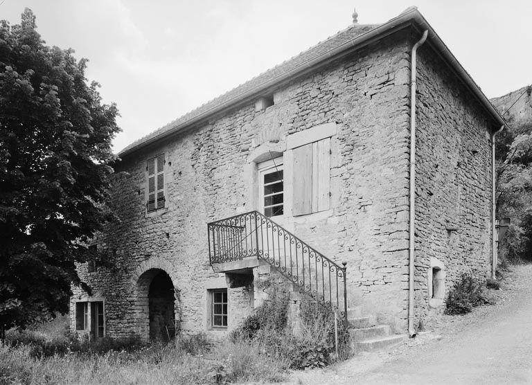 Vue d'ensemble d'une maison (parcelle 78, section B1 du cadastre de 1953).