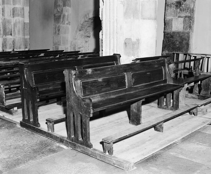 Bancs de fidèles : bancs d'église (4, série), style néo-gothique