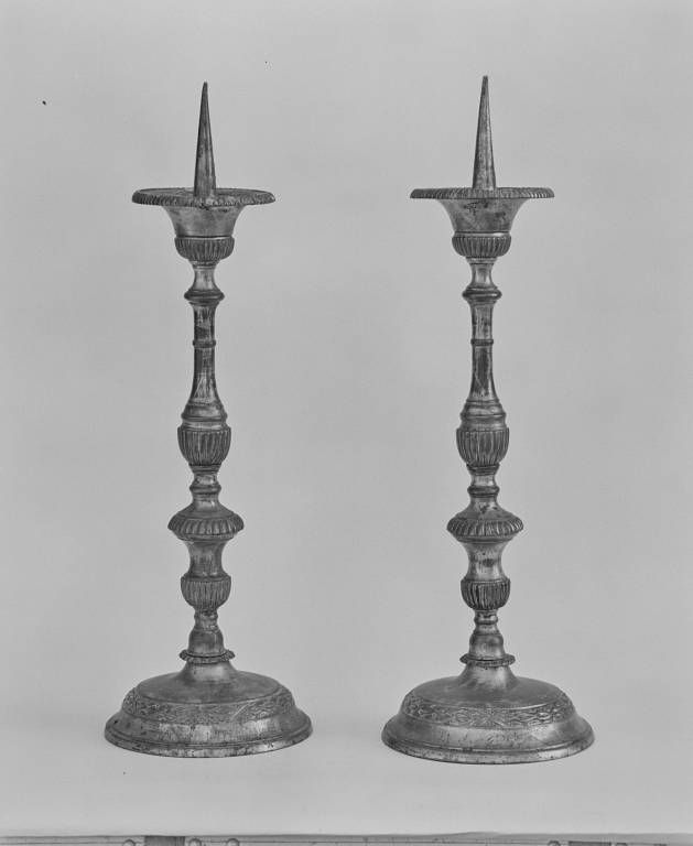 Paire de chandeliers 1.