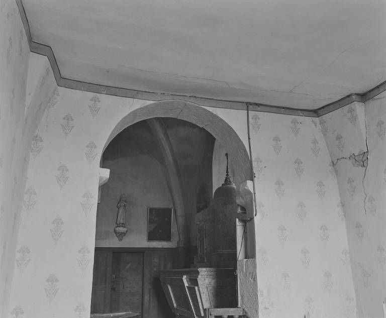 Chapelle droite, mur gauche.