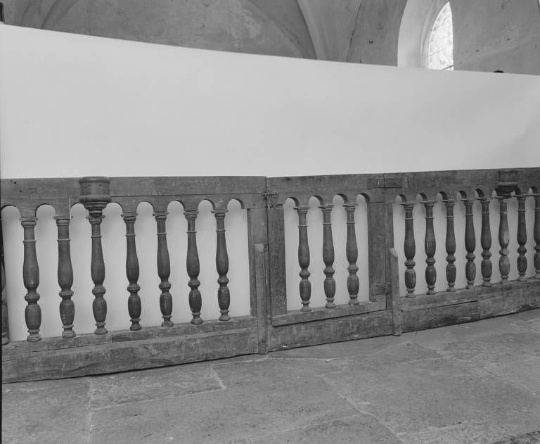 Clôture de la chapelle nord (table de communion)