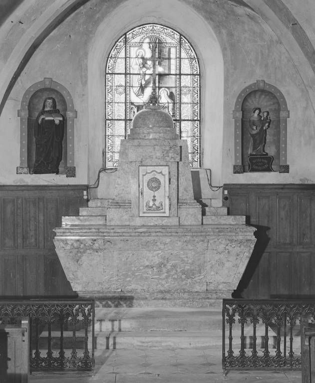 Maître-autel et son tabernacle