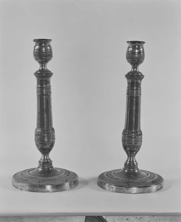 Paire de chandeliers.