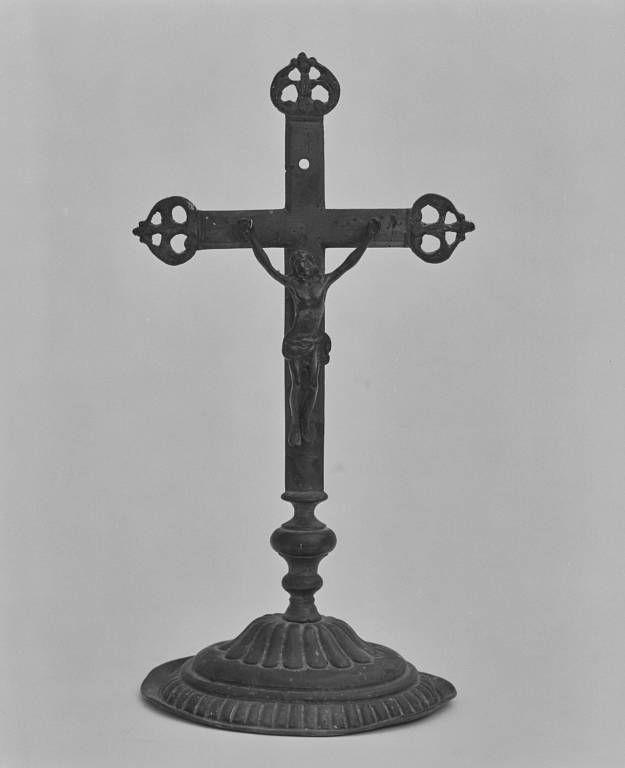 Croix d'autel