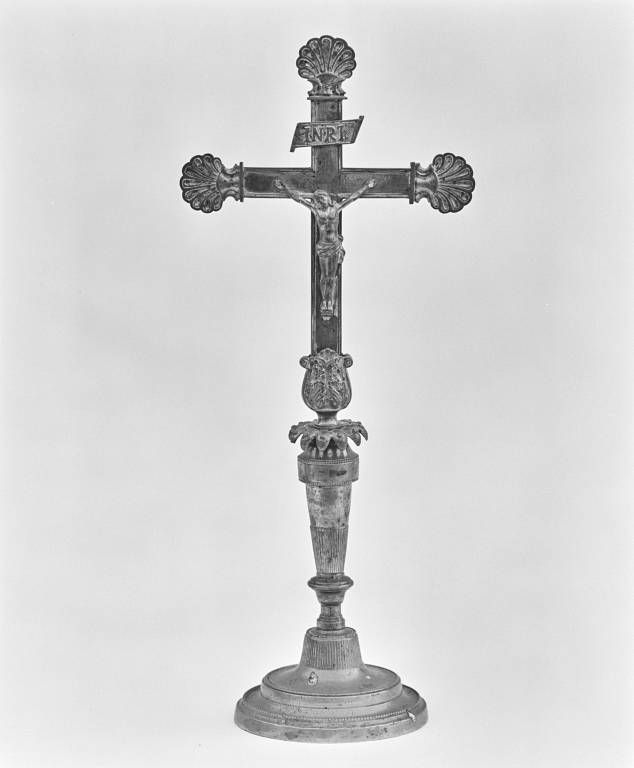 Croix d'autel