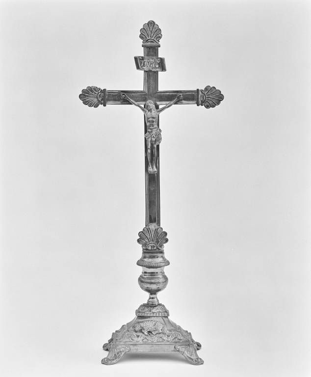 Croix d'autel