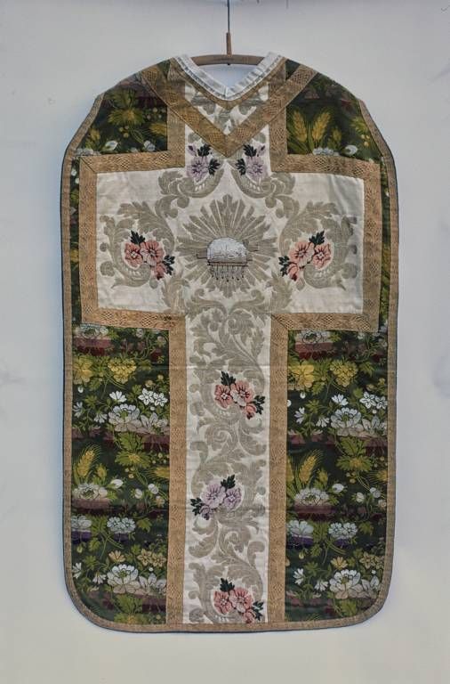 Chasuble : vue d'ensemble.