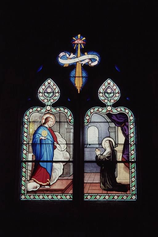 Verrière de la chapelle sud : apparition du Sacré-Coeur à sainte Marguerite Marie.