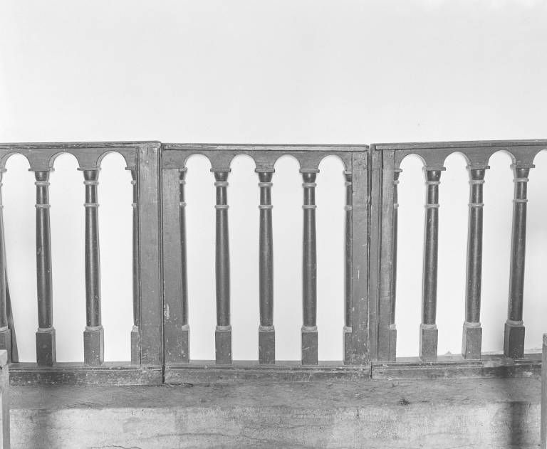 Clôture de sanctuaire (table de communion)