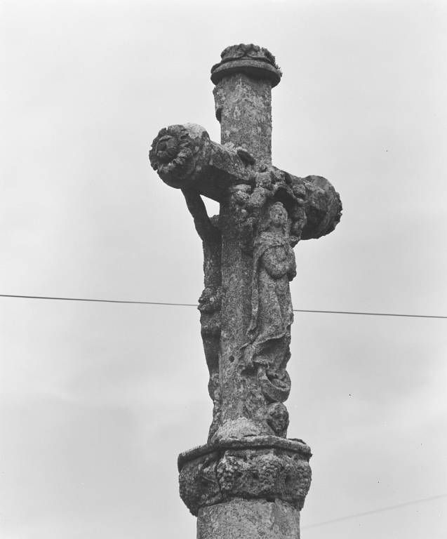 Détail de la croix, côté Vierge.