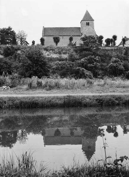 Vue d'ensemble depuis le canal.