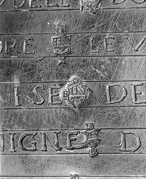 Détail : poinçons d'André Le Villain, Blaise De Roye et Bénigne Devaulx.